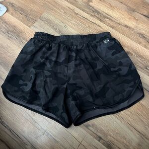 DSG Women's Black Camo Athletic Running Shorts
